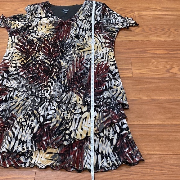 Connected Apparel floral crinkle tiered pleated sheath dress, plus size 20W - Picture 10 of 15